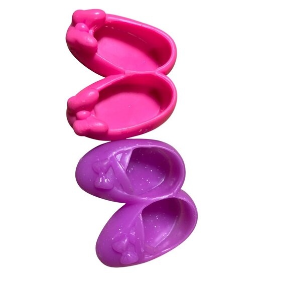 Disney Minnie Mouse Dress-Up Doll Set With Accessories Shoes & Outfits - Picture 3 of 10